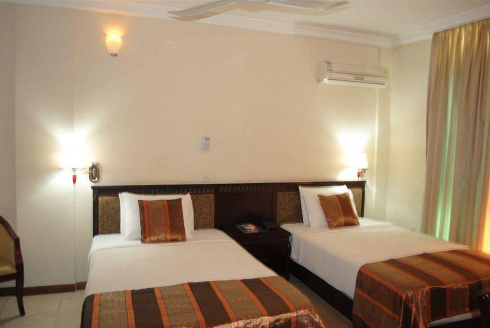 Hotel Georgia Accra Esterno foto