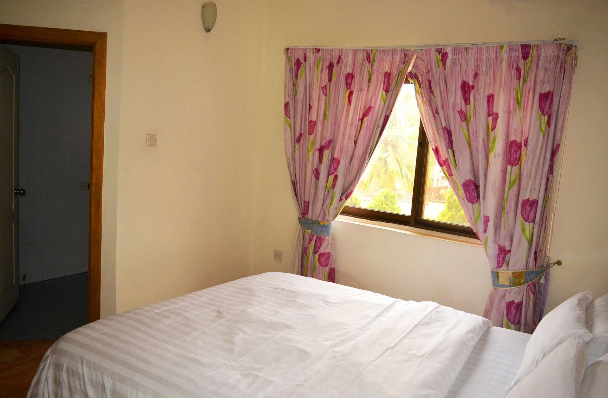 Hotel Georgia Accra Esterno foto