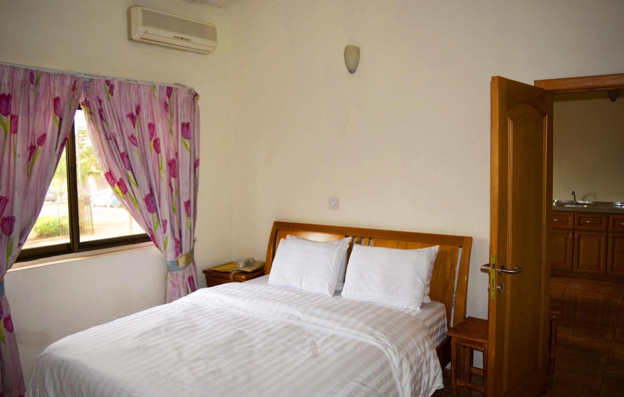 Hotel Georgia Accra Esterno foto